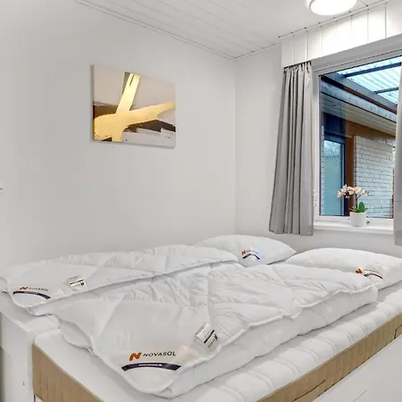 別荘 4 Bedroom Lovely In