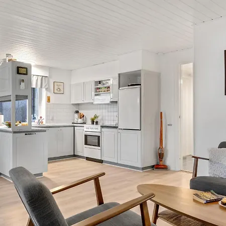 4 Bedroom Lovely In Ferienhaus