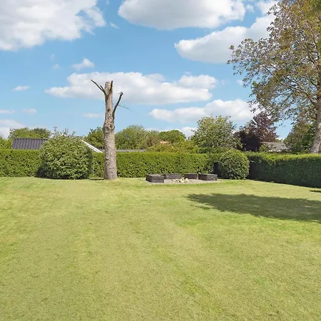 4 Bedroom Lovely In *